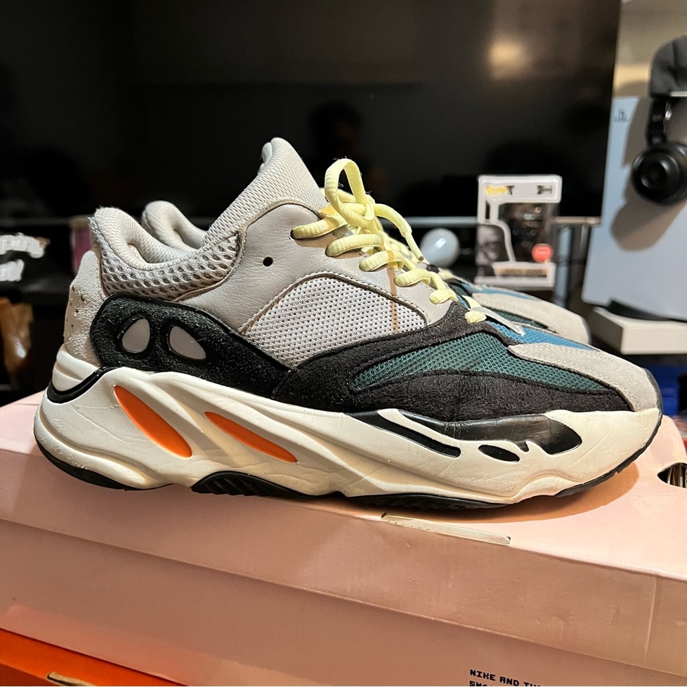Yeezy Wave Runner 8.5 men’s